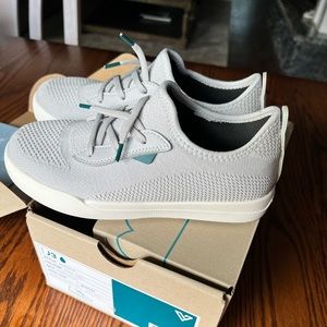 VESSI Weekend Youth NWOT